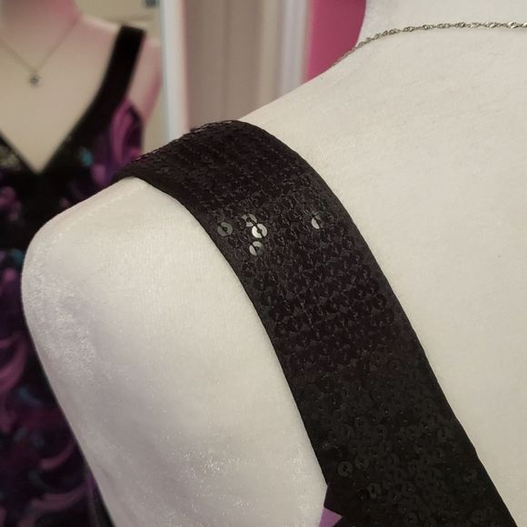 Guess 🖤💕💜Sequin Trim Light Dress Size 7 - Picture 6 of 11